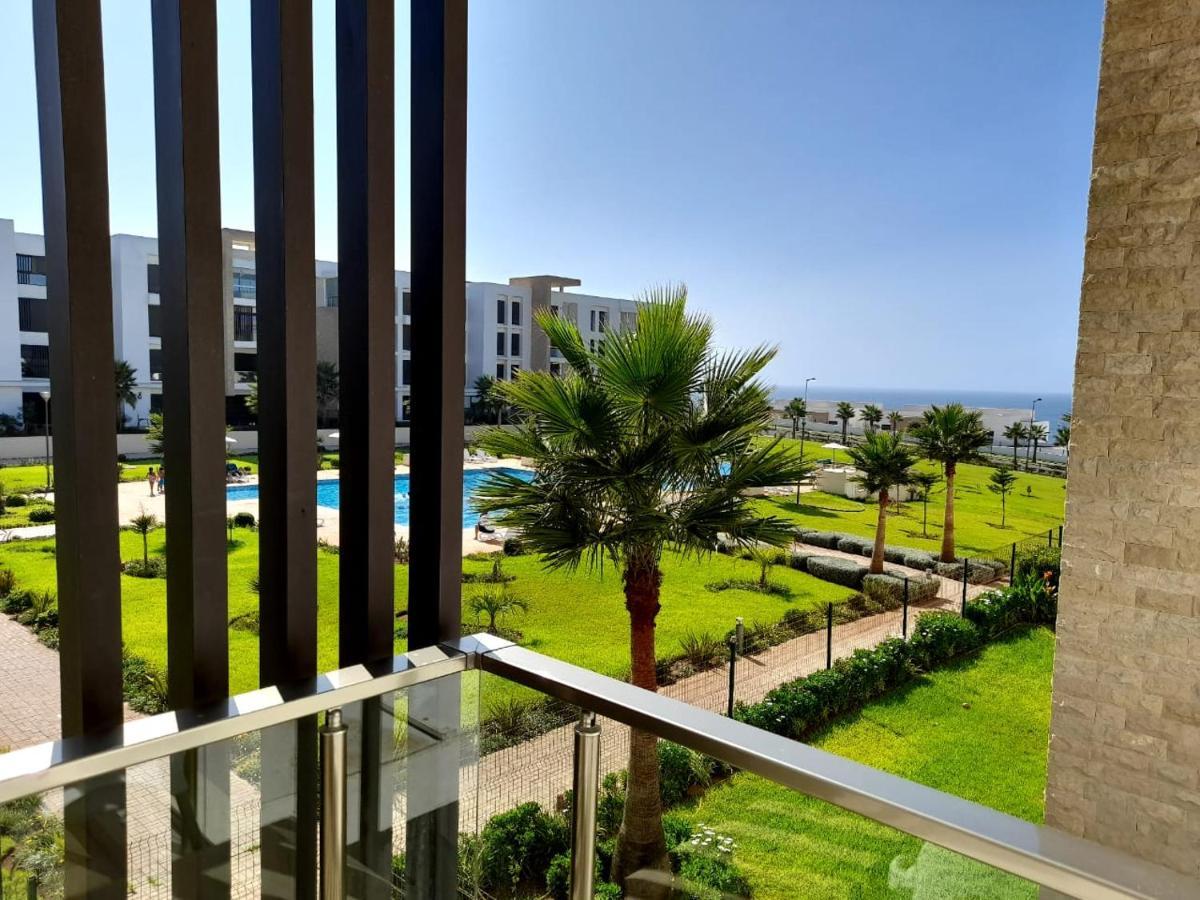 Vus Sur Mer Et Piscine Salé Kültér fotó