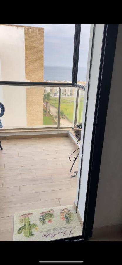 Vus Sur Mer Et Piscine Salé Kültér fotó